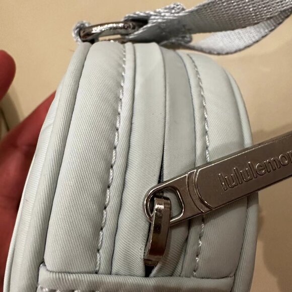 lululemon coin pouch - Picture 4 of 4